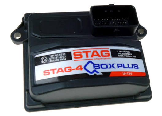 AC STAG QBOX ECU sa ugaonim konektorom